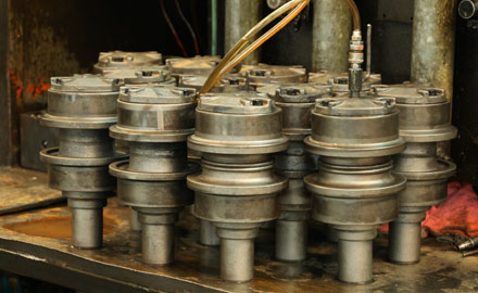 Procesos de fabricación de rodillos portadores del tren de rodaje de rodillos superiores
